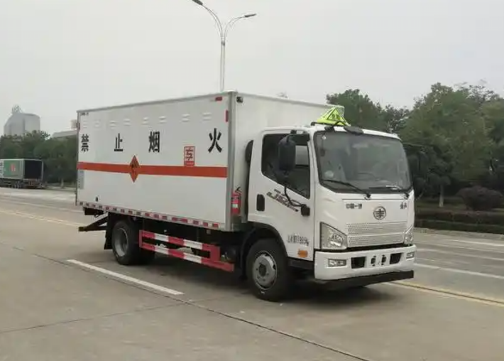 红山街道爆破器材运输车可以上高速吗？