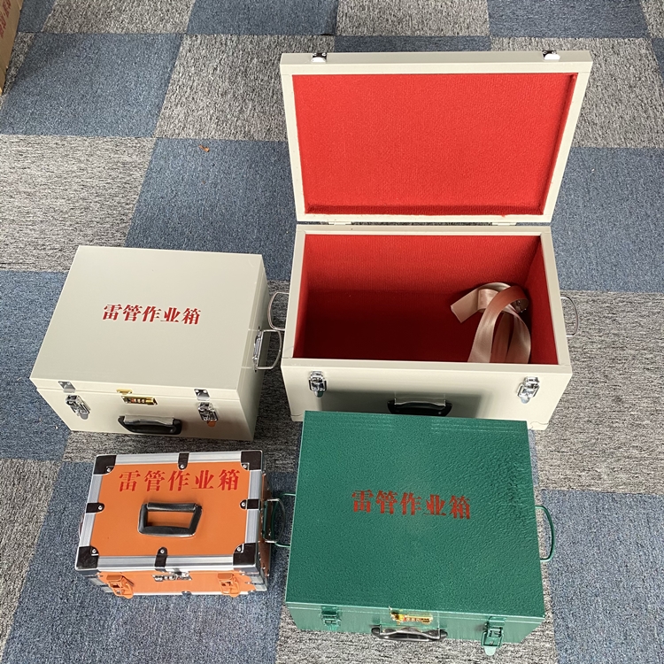 红山街道爆破工程作业箱如何选择？玻璃钢与传统材质的全面对比